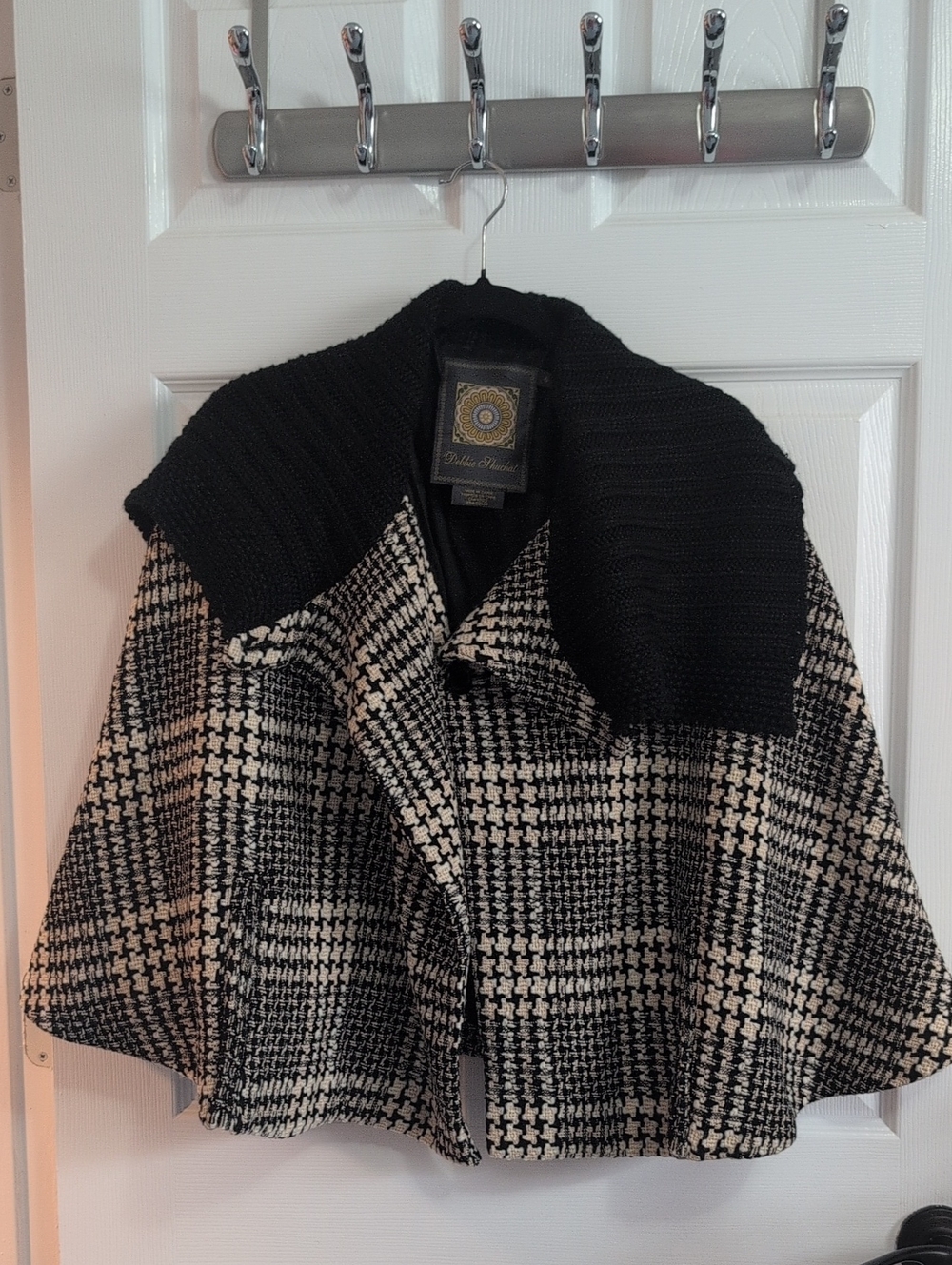 Debbie Shuchat Black and White Houndstooth Knit-Collar Cape Coat